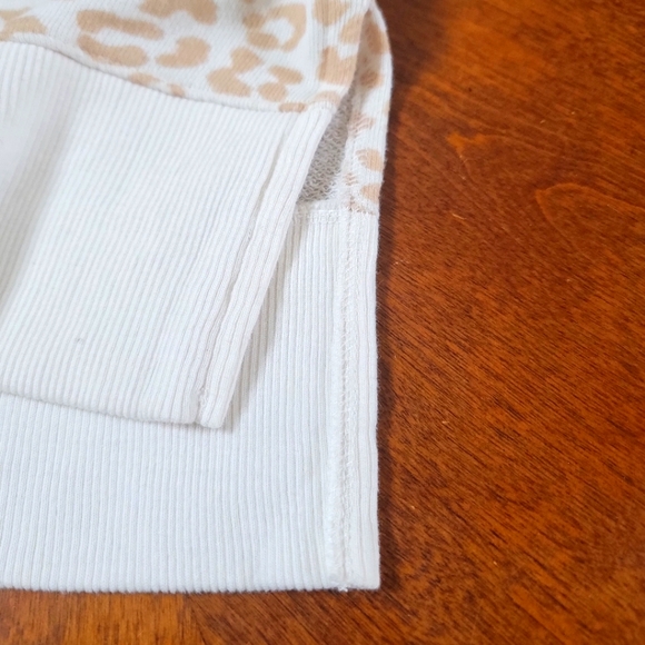 CHRISTMAS SWEATSHIRT - Picture 4 of 6